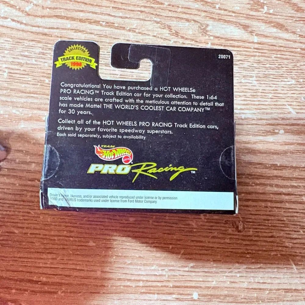 Hot Wheels Pro Racing Collector Tract Edition 1998 Dick Trickle #90. 1:64